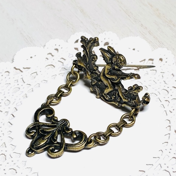 Classic Vintage Brooches, Lot of 3 - Picture 5 of 14